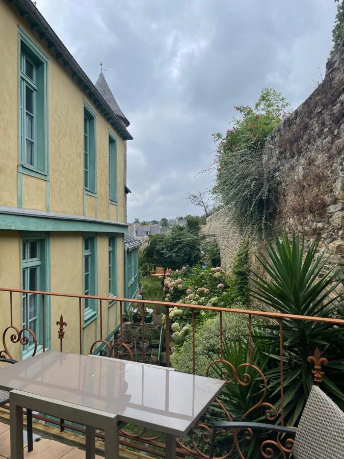 Appartement De 1634 Avec Balcon Au Sud Sur Jardin En Plein Coeur Historique Treguier Ngoại thất bức ảnh