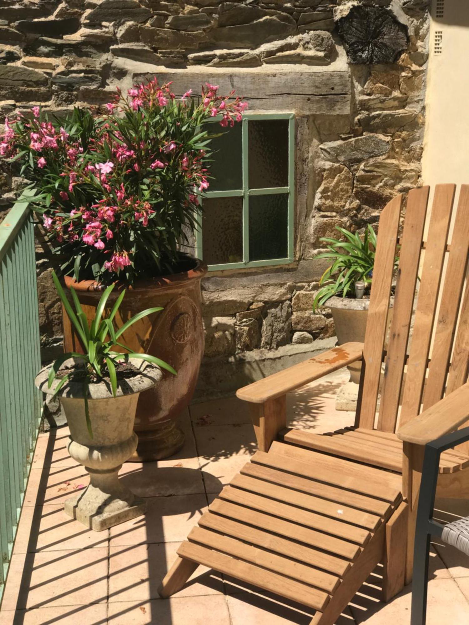 Appartement De 1634 Avec Balcon Au Sud Sur Jardin En Plein Coeur Historique Treguier Ngoại thất bức ảnh